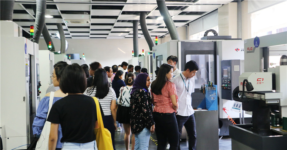 雕铣机广东佳铁